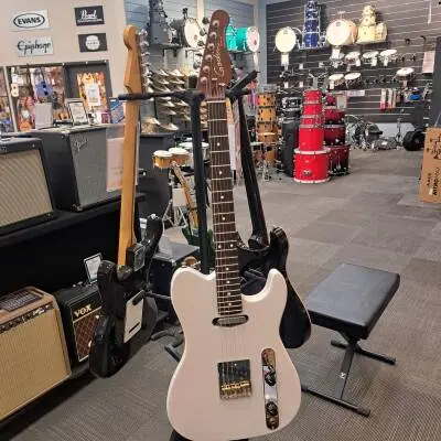 Store Special Product - Godin Stadium HT